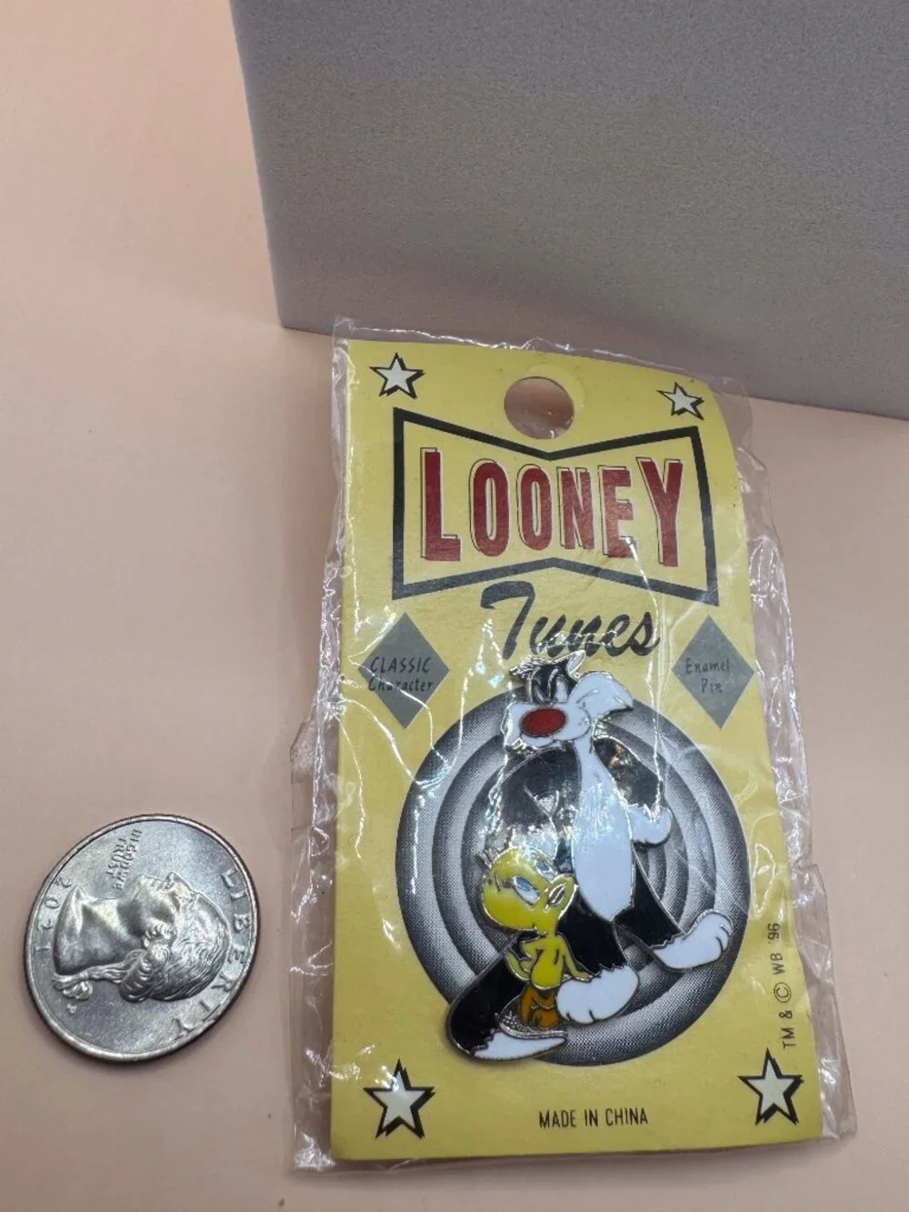 Vintage 1996 Looney Tunes Sylvester & Tweety Enamel Pin NOS Warner Bros